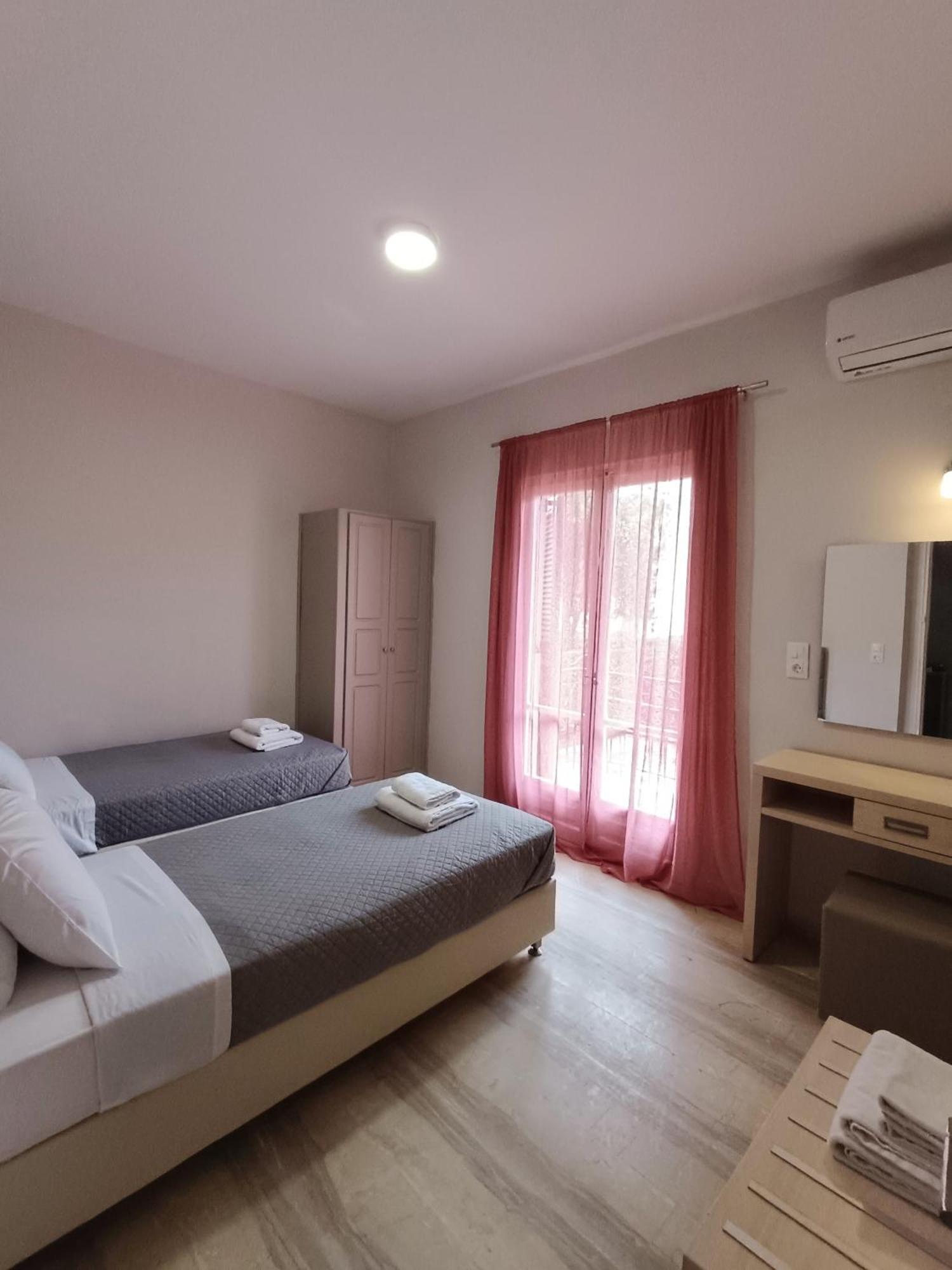 Dora'S Apartments Kavos Bagian luar foto