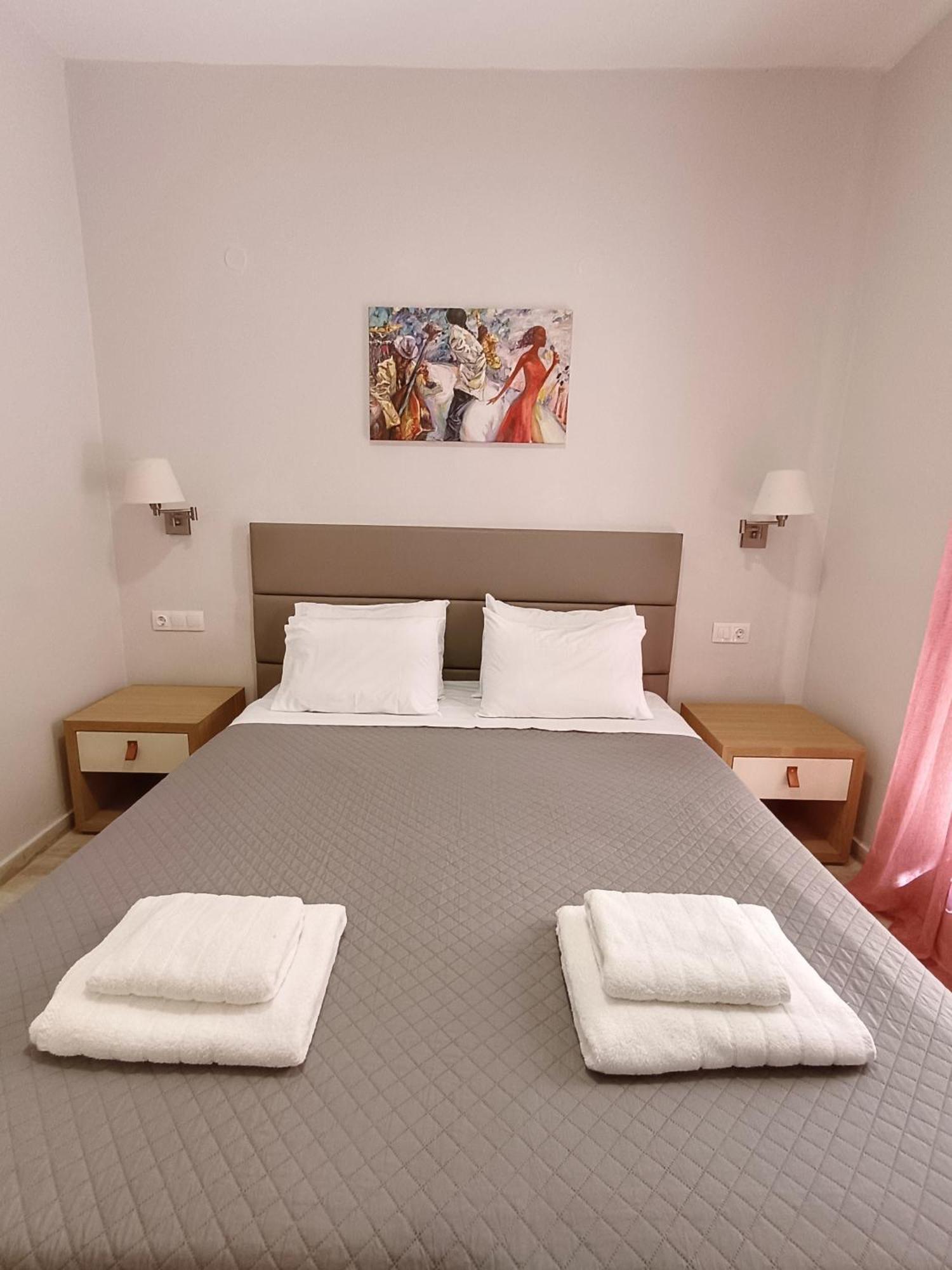 Dora'S Apartments Kavos Bagian luar foto